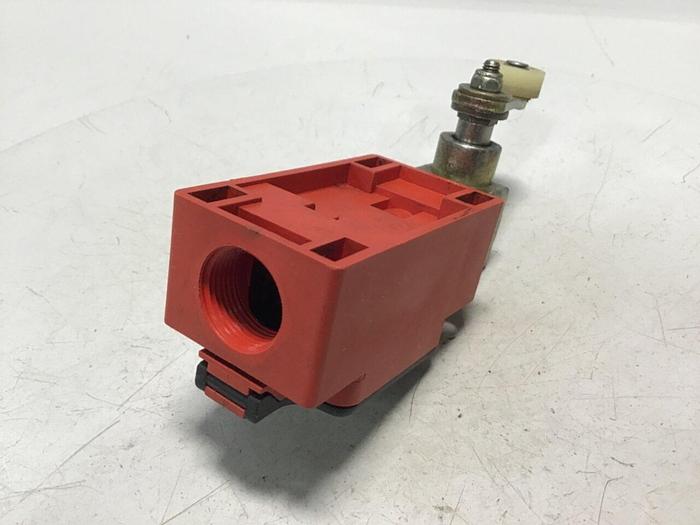 Used BERNSTEIN Limit Switch ENK-UV1Z AHS #121384
