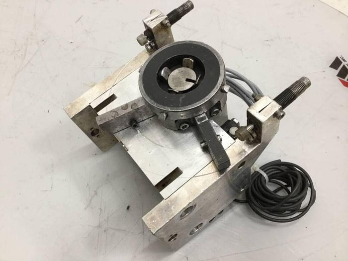Used SEPRO ROBOTIQUE End of Arm Tooling Twist 04SOM751B #99540