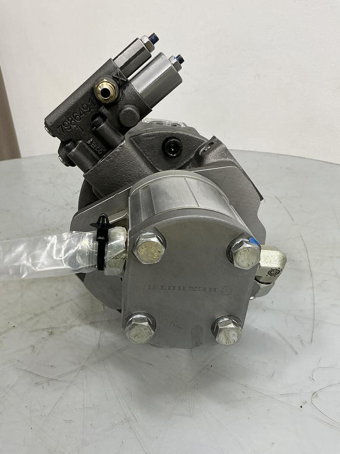 Used BRUENINGHAUS AA10VS045DFR1/30R-PKC62kK01S043A-1026