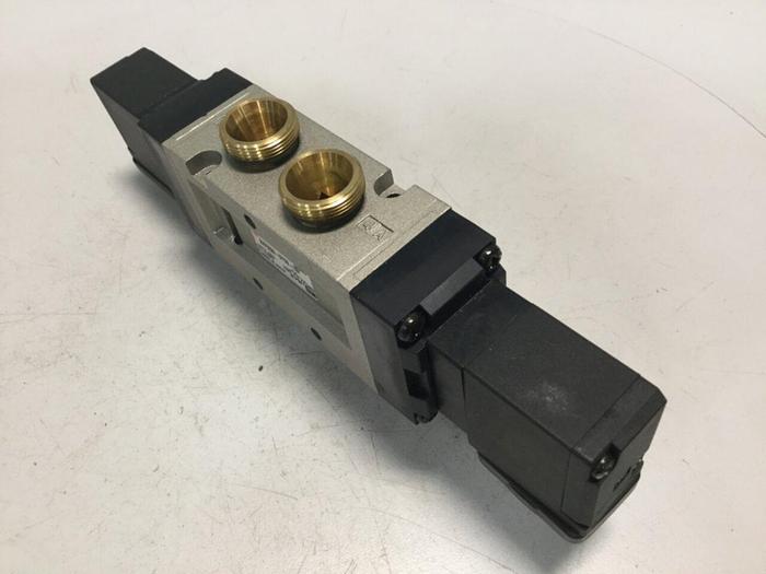 Used SMC Solenoid Valve EVF5220-5Y0B-03F #104139