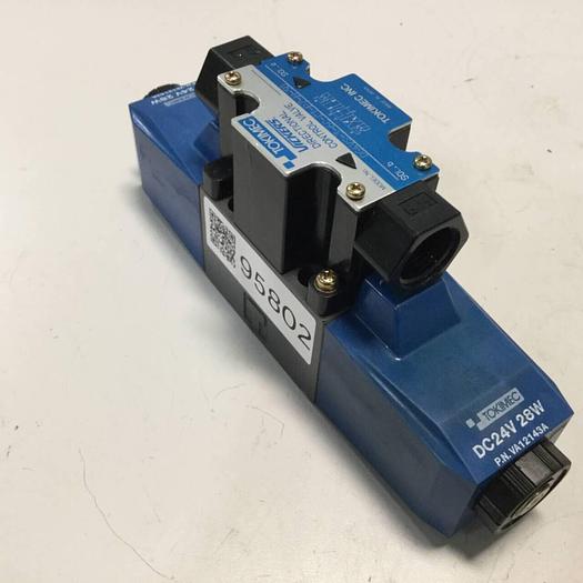 Used VICKERS Tokimec Directional Control Valve DG4VS36CC1P7H50 #95802