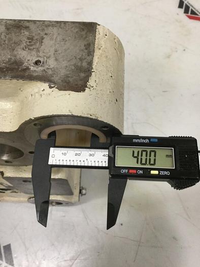 Used CINCINNATI MILACRON Stationary Platen VST33-2.97 / SP Used