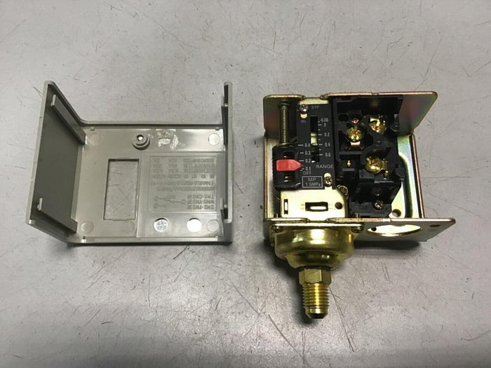 Used SAGINOMIYA SEISAKUSHO Pressure Sensor SNS-C106Y193 #125087