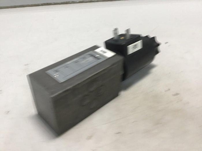 Used FLUTEC Valve 554130 #136569