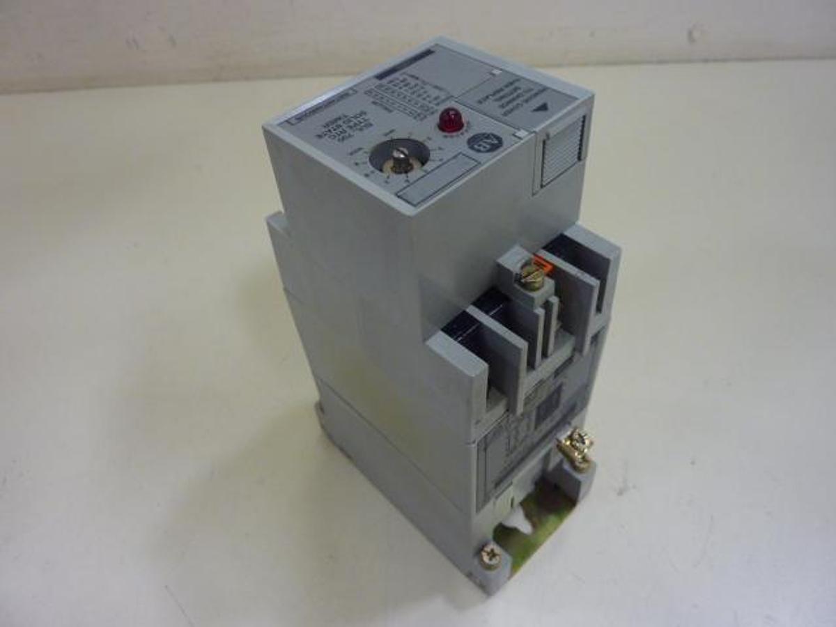 Used ALLEN BRADLEY Solid State Timer 700-RTC00010U1 SER A Used
