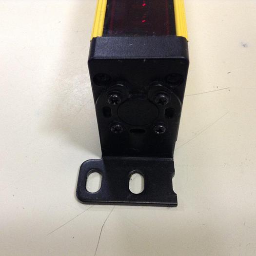 Used STI Light Curtain Transmitter MS46-20-955-Q1-X Used