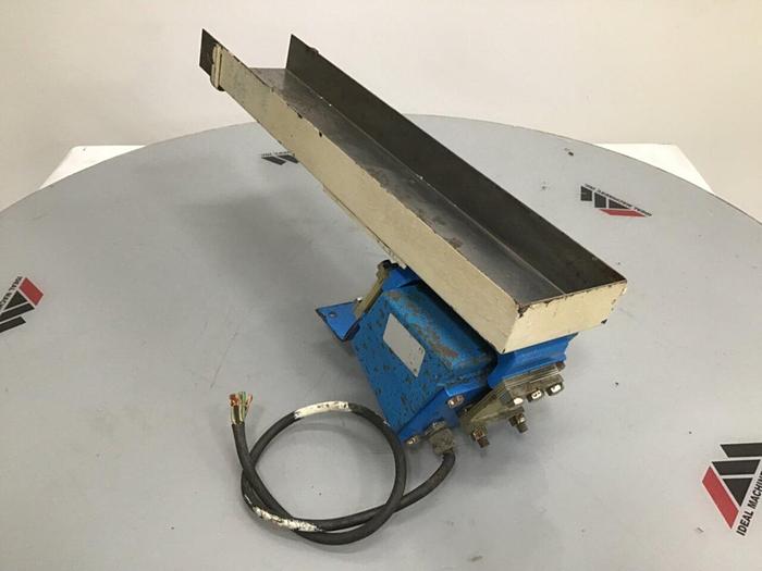 Used SYNTRON Magnetic Vibratory Feeder BF01-C TROUGH #132606