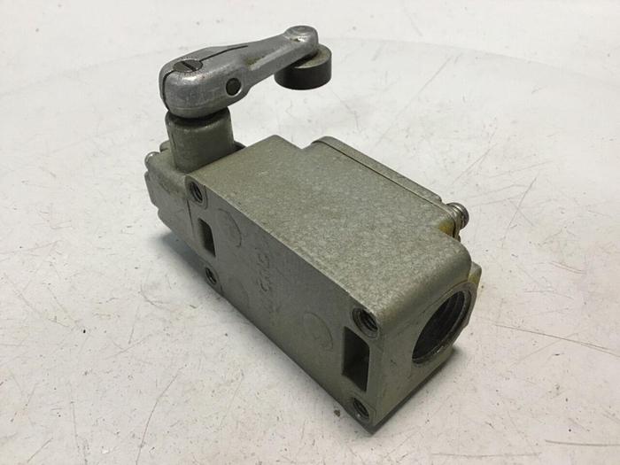Used YAMATAKE Micro Limit Switch 1LS1-J #122151