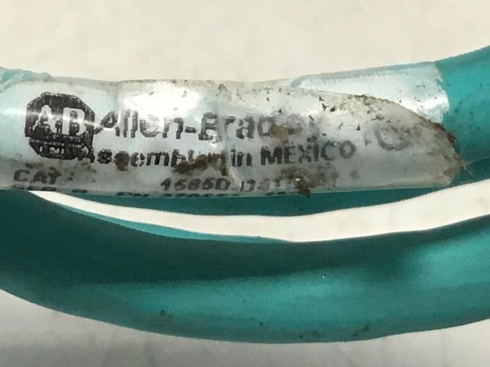 Used ALLEN BRADLEY Ethernet Cable 1585J-M8TBJM-1 #125508