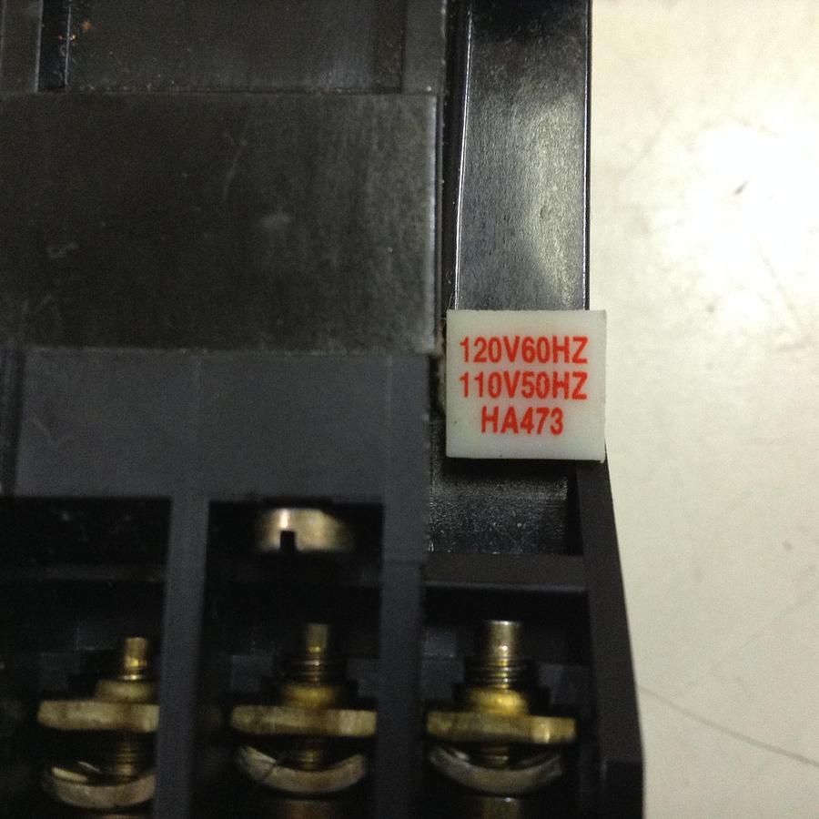 Used ALLEN BRADLEY Contactor 100-A09ND3 SER B USED