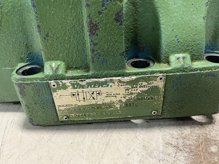 Used SPERRY VICKERS DG4V 3 2A W B 12