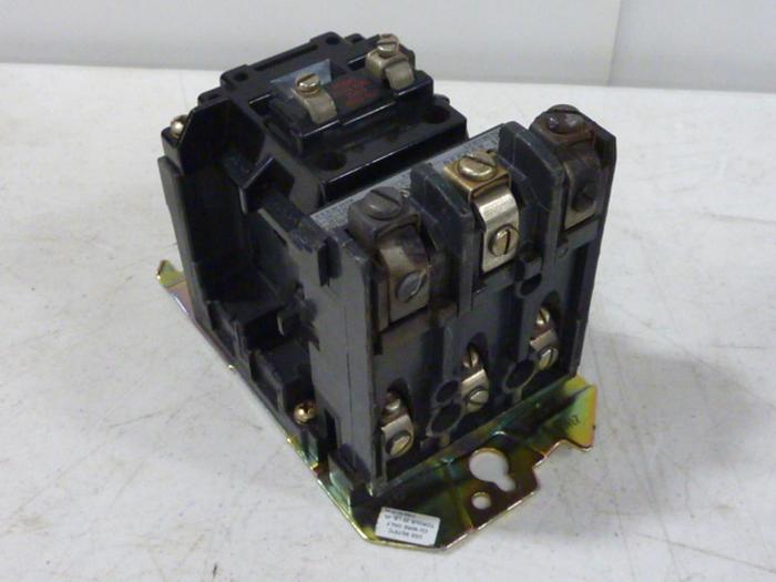 Used ALLEN BRADLEY Contactor 500F-AOD930 SER B #58021