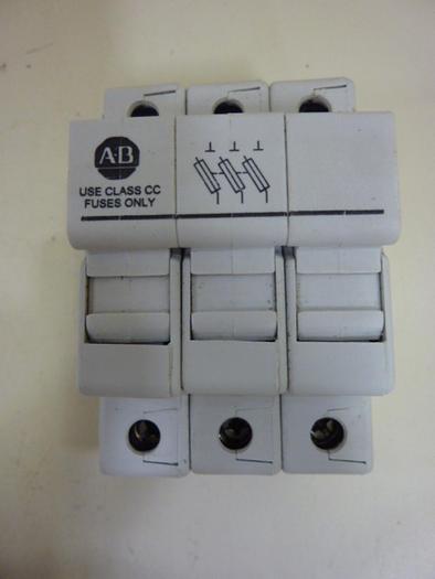 Used ALLEN BRADLEY 30 Amp Fuse Holder 1492-FB3C30 SER A #57124