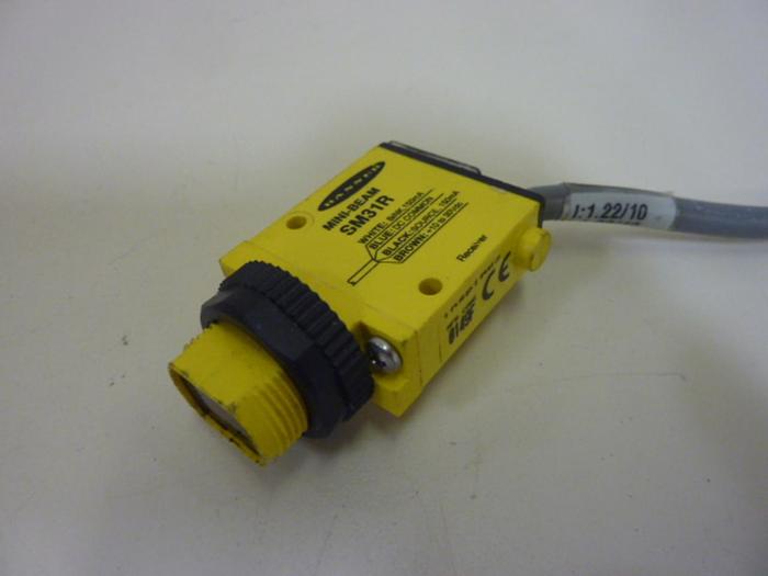 Used BANNER ENGINEERING Sensor SM31R #83895