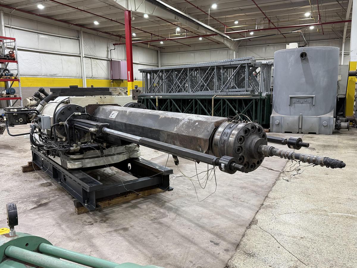 Used CINCINNATI MILACRON 178 0z injection unit