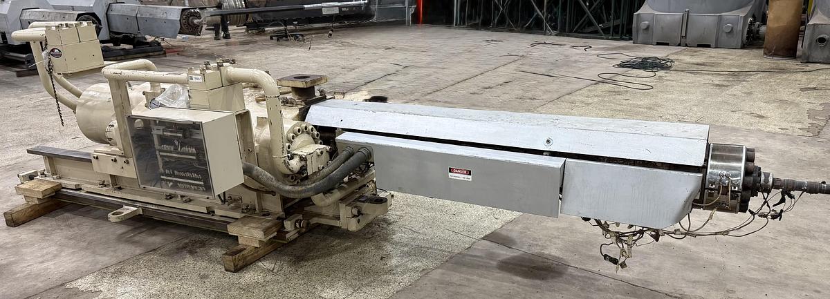 Used UBE INDUSTRIES 92.88 Oz Injection Unit PZ720US-92 / IU Used