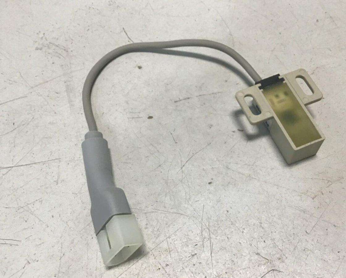 Used FUJI ELECTRIC Proximity Switch PE-B4D3 USED