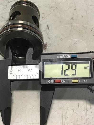 Used VICKERS Cartridge Valve Insert 25-D10-30 USed