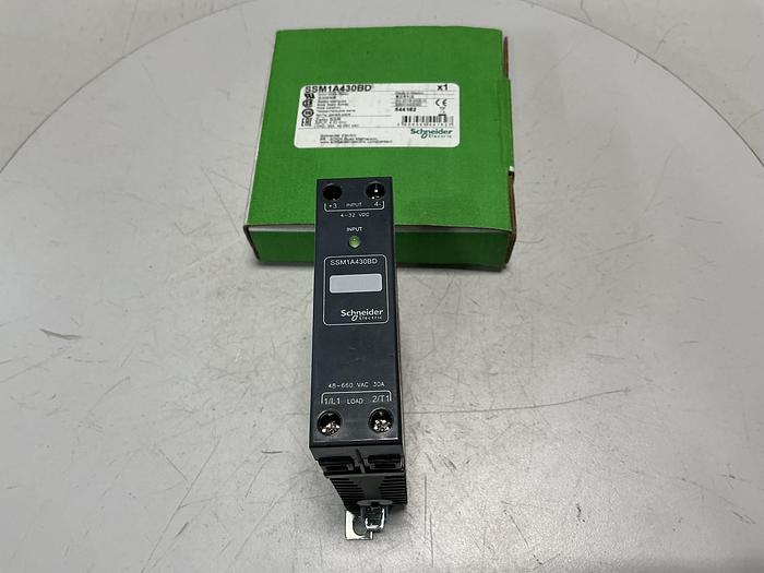 Used SCHNEIDER ELECTRIC SSM1A430BD