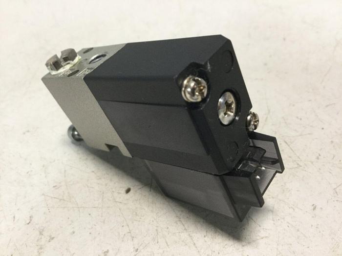Used SMC Valve w/ Cable VZ110-5MZ-M5 #104153