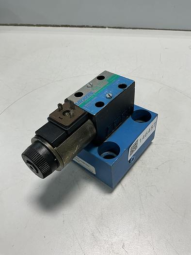 Used VICKERS DG4V-3S-2A-M-U-HL7-60-EN490