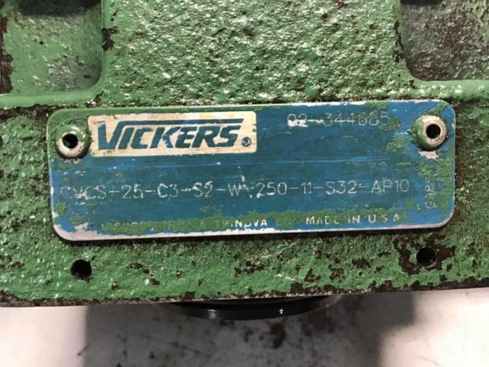 Used VICKERS Directional Valve DG4V-3S-2AL-M-U-HL7-60-EN490 Used