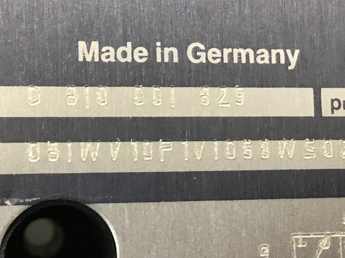 Used BOSCH Hydraulic Valve 0 810 001 825 Used