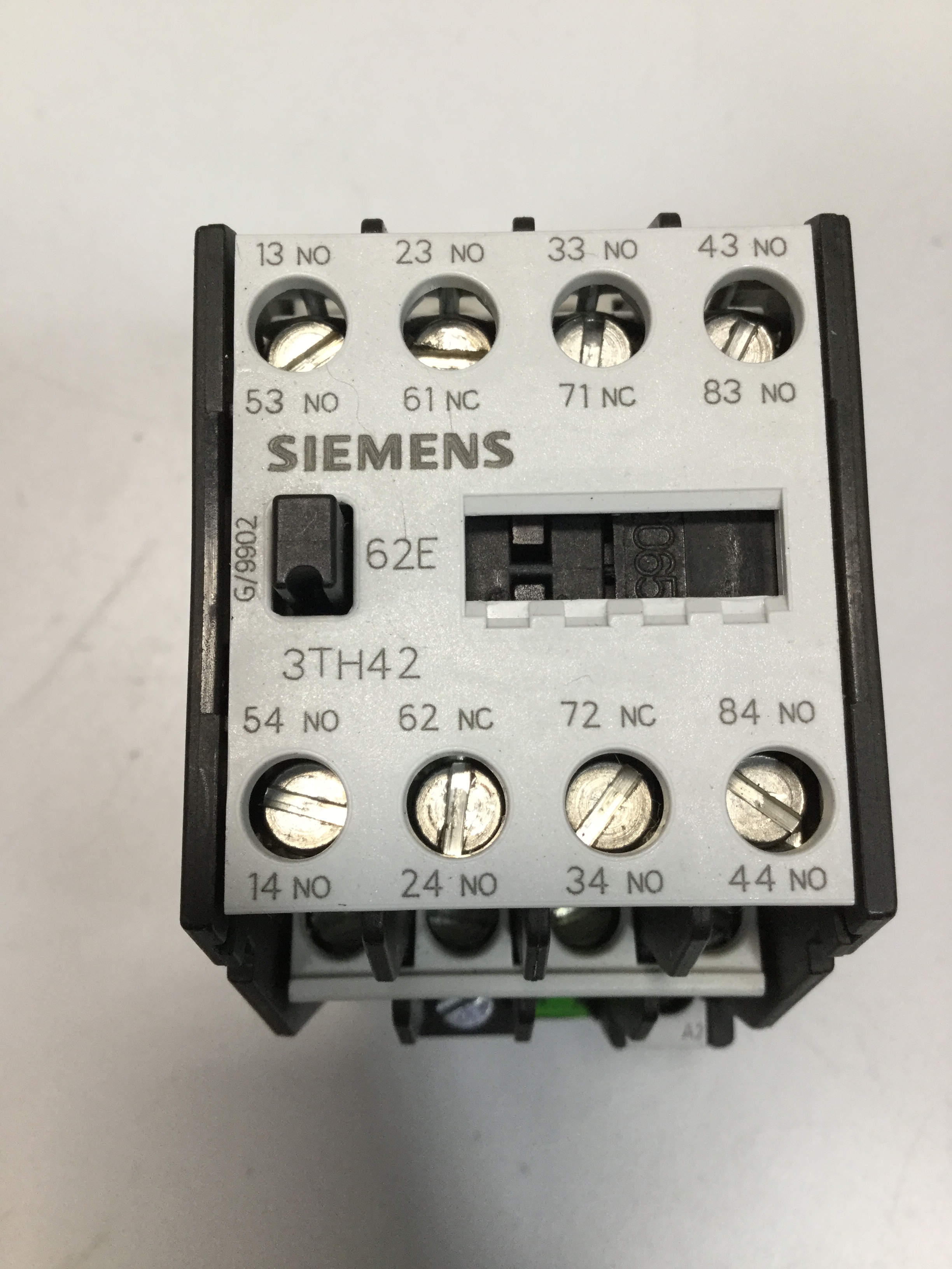 Used SIEMENS Contactor Relay 3TH4262-0A USED