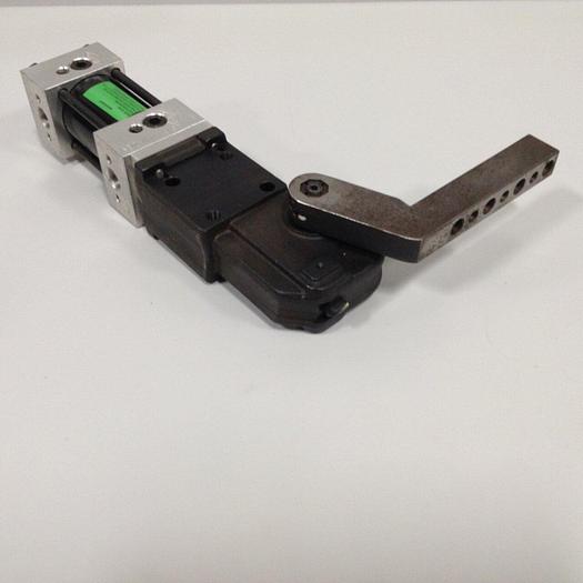 Used DESTACO Pneumatic Hold Clamp 963MAR-228M-90A-54-11 #90094