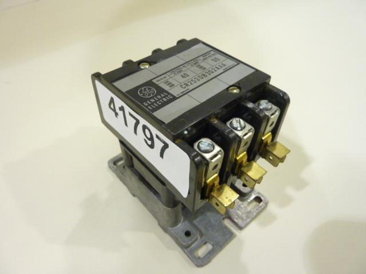 Used GENERAL ELECTRIC / GE Contactor CR253DB302AAA Used