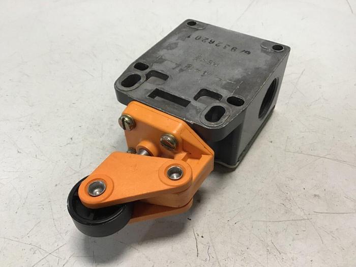 Used SIEMENS Switch 3SE3 100-3E #121187