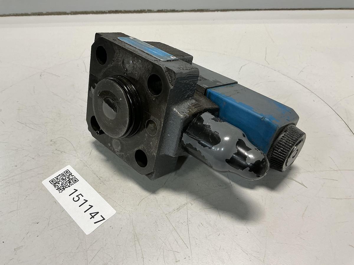 Used VICKERS DG4V-3-2AL-M-U-HL7-60