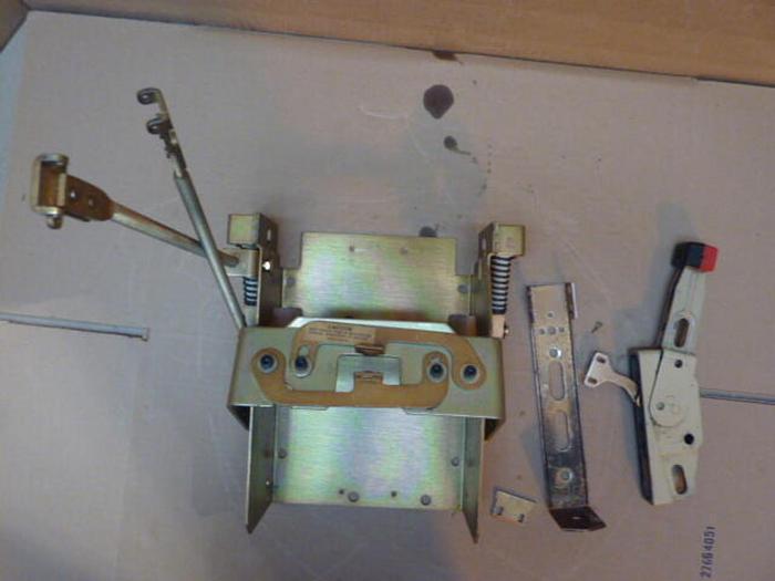 Used SQUARE D Breaker Operating Mechanism 9422-RR-1 Used