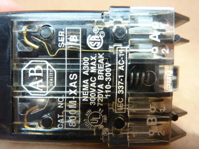 Used ALLEN BRADLEY Push Button 800MB-X016S AMBER #38144