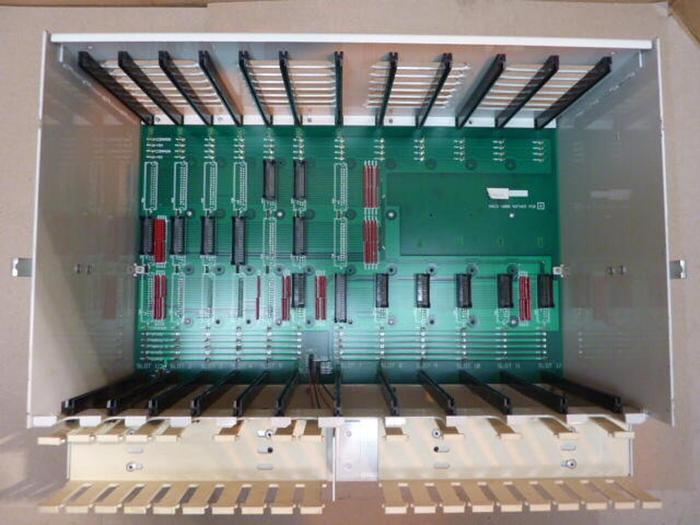 Used BARBER COLMAN Control Card Rack 40BA-2G1AC-CCA-A-00 #36005