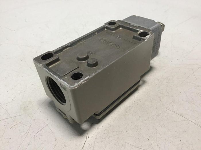 Used OMRON Limit Switch D4B-2171N #121567