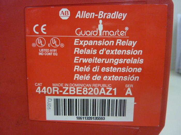 Used ALLEN BRADLEY Safety Relay 440R-ZBE820AZ1 SER A #58746