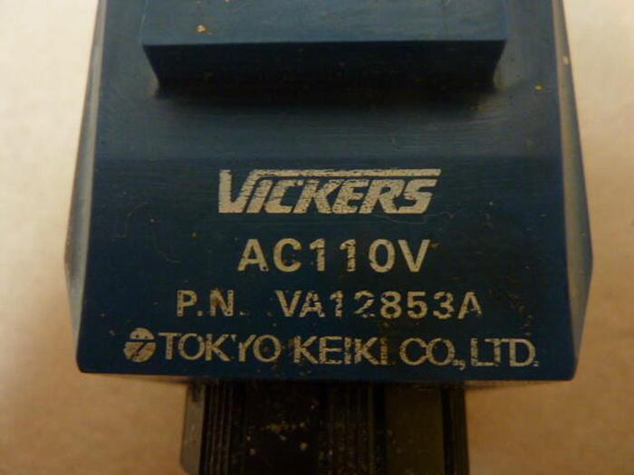 Used VICKERS Directional Control Valve DG4V32AMU2B750 #37365