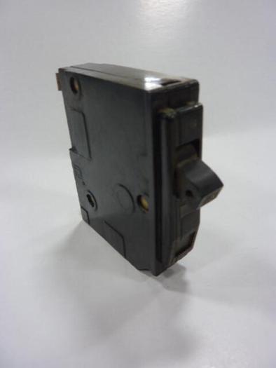 Used SQUARE D 15 Amp Circuit Breaker QO115 #27754