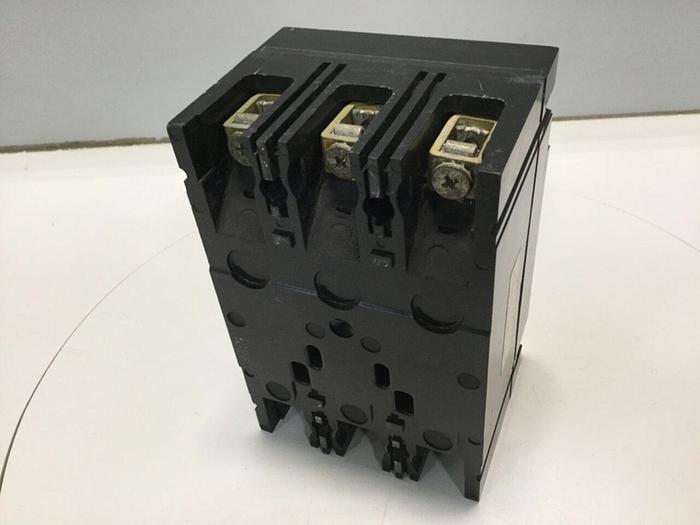 Used GENERAL ELECTRIC / GE 100 Amp Circuit Breaker TED136100 #110627