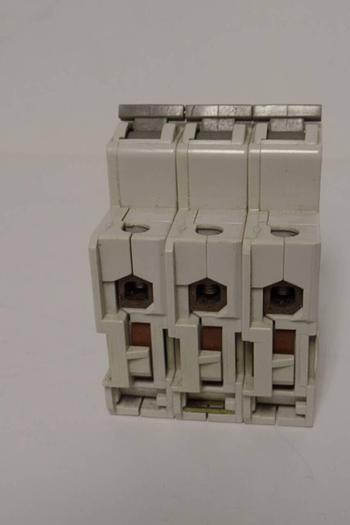 Used ALLEN BRADLEY 20 Amp Circuit Breaker 1492-CB3/G200 SER A #78382