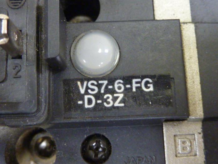 Used SMC Control Block w/ Valves VV71-PR-02 #60100