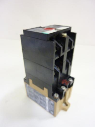 Used ALLEN BRADLEY AC Relay 700-P400A1 SER B #43956