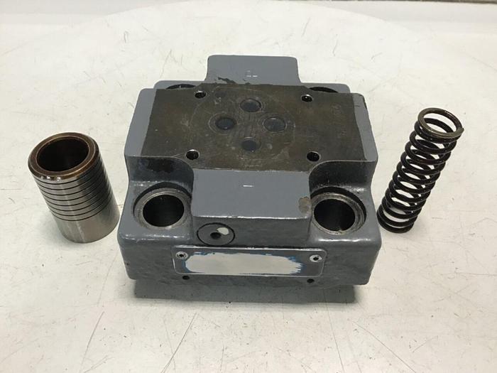 Used VICKERS Valve CVCS25D3S210S32A99 #122489