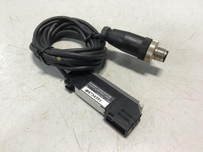 Used KEYENCE Dual Digital Amplifier Sensor FS-V21RP #124182