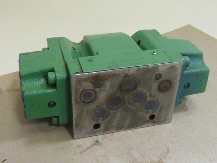 Used VICKERS Directional Control Valve DG5S52CTMUH721 #64609