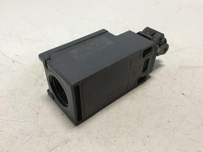 Used SCHMERSAL Limit Switch TR231-20Y #121906