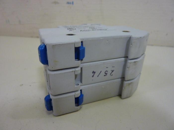 Used ALLEN BRADLEY 30 Amp Fuse Holder 1492-FB3C30 SER A #57124