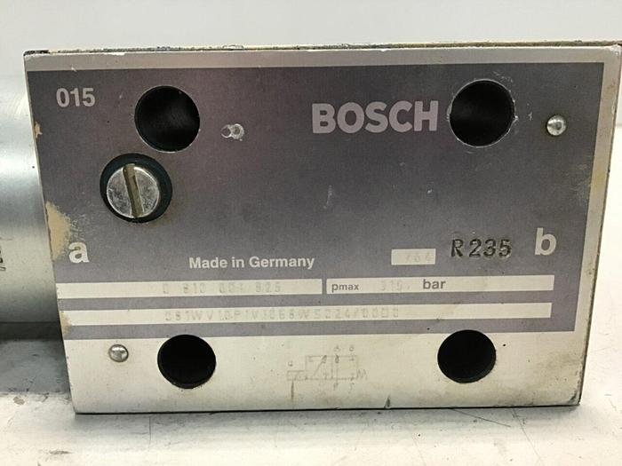 Used BOSCH Hydraulic Valve 0 810 001 825 Used