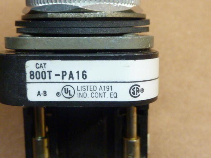Used ALLEN BRADLEY Push Button 800T-PA16 GREEN #38177